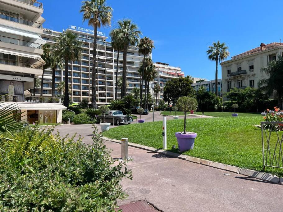 Croisette - Grand - * Cannes